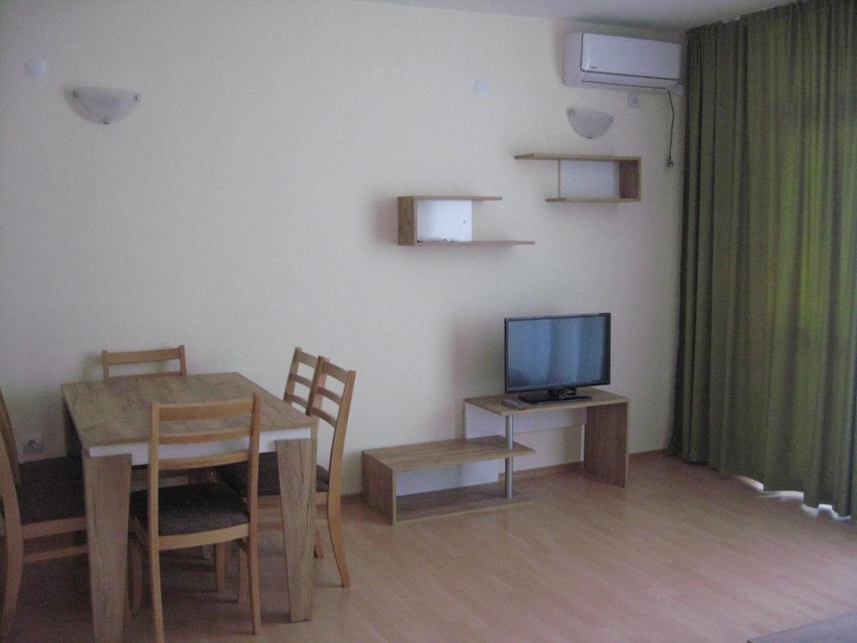 Апартаменти Кралеви В Шато Ахелой Exterior foto